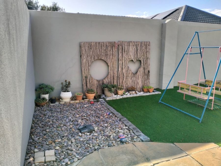 To Let commercial Property for Rent in Durbanville Western Cape